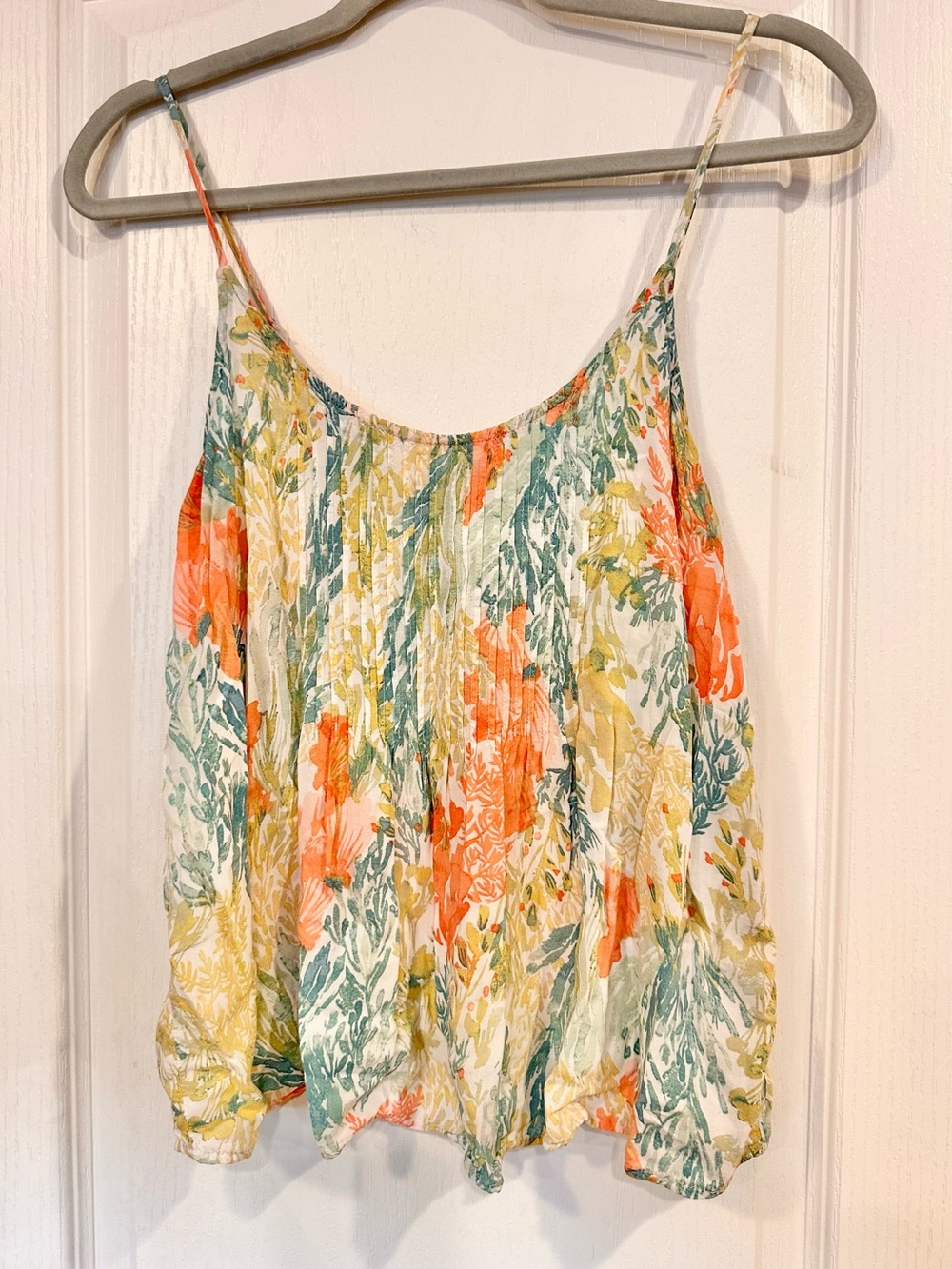 OLD NAVY Floral Flowy Tank Top